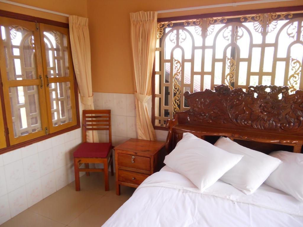 Kampot Manor Hotel Quarto foto