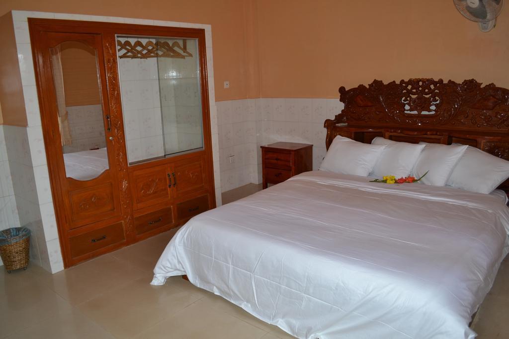 Kampot Manor Hotel Quarto foto